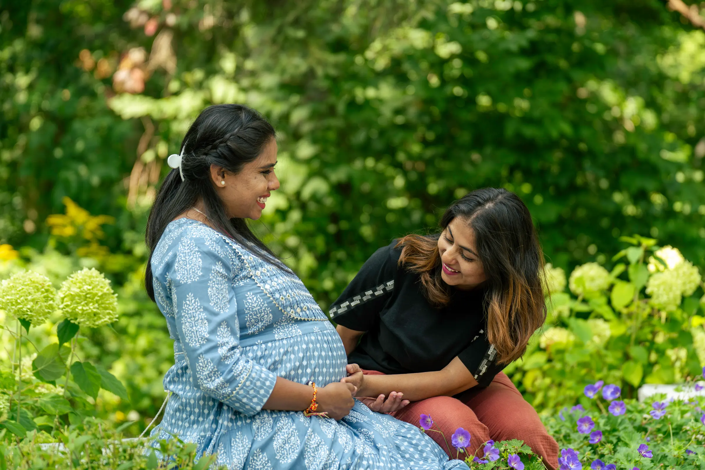 Maternity photograph by Divyesh Dobariya, Ontario.