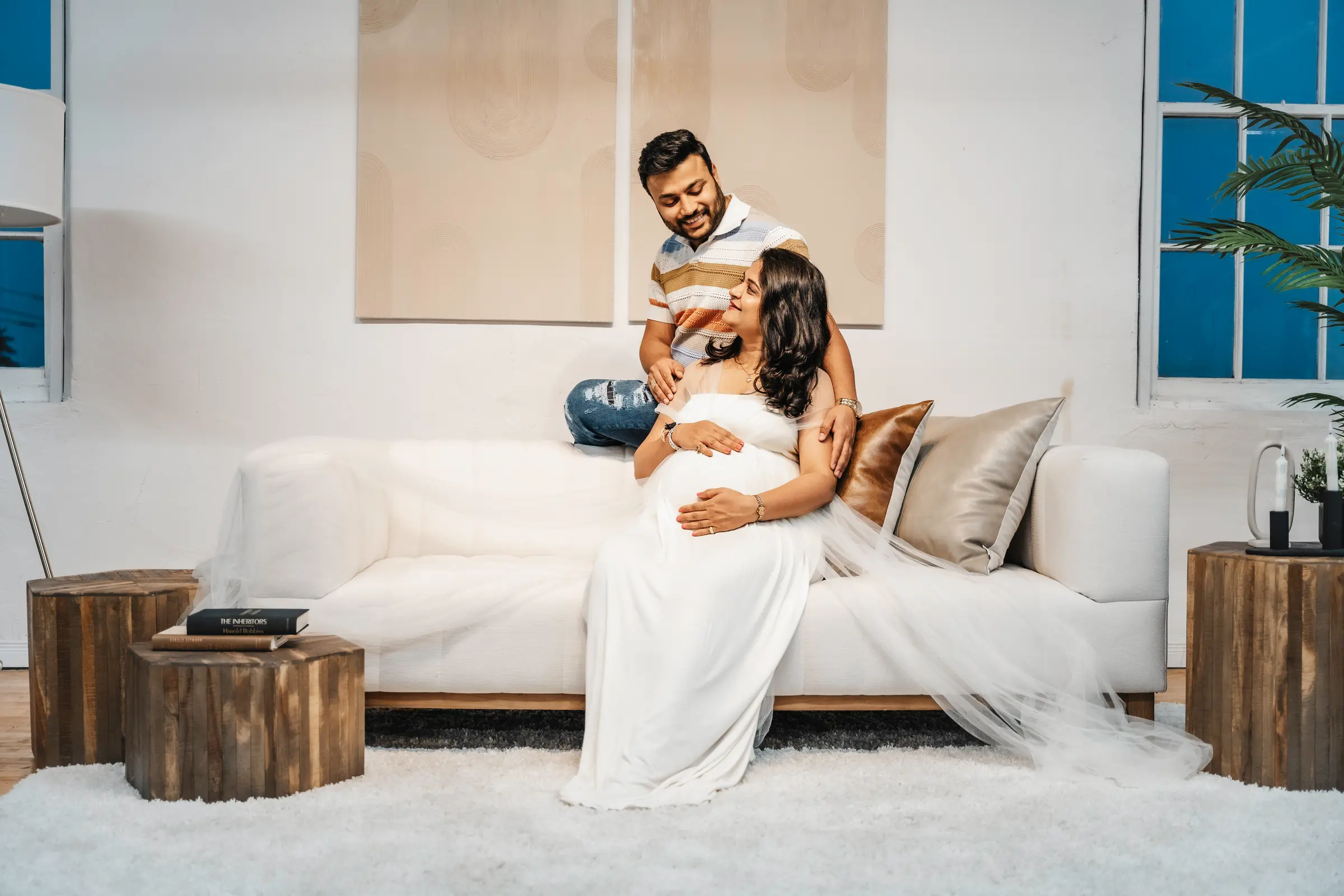 Maternity photograph by Divyesh Dobariya, Ontario.