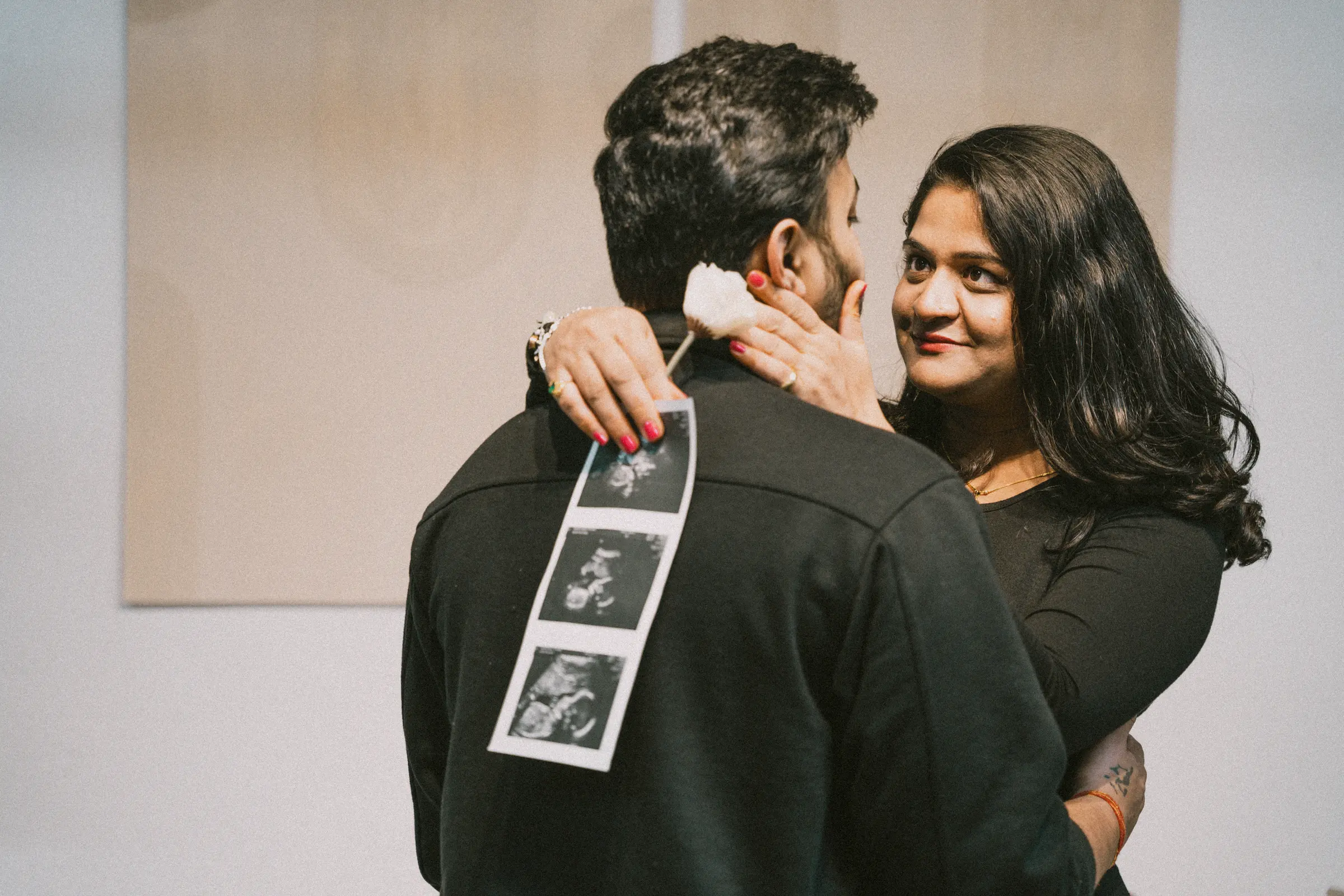 Maternity photograph by Divyesh Dobariya, Ontario.