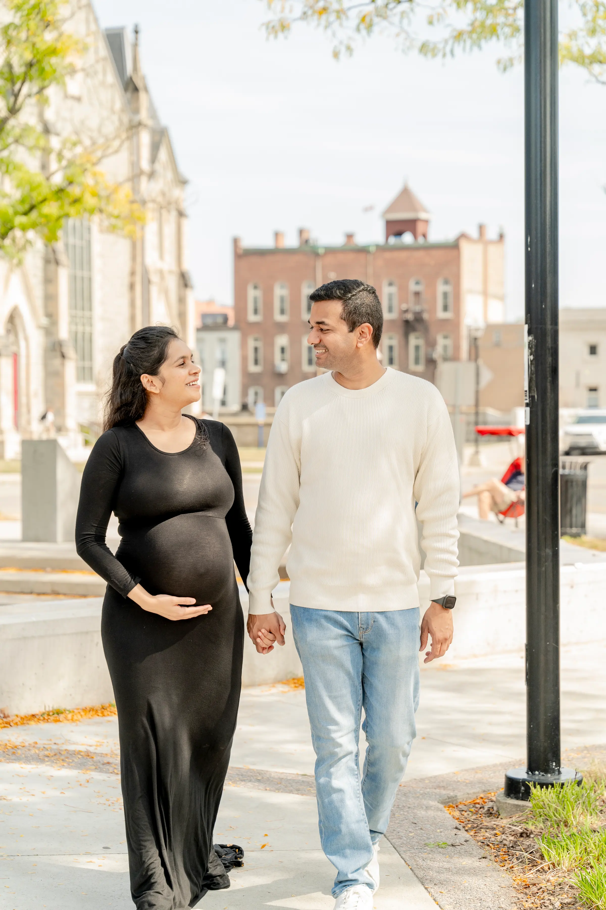 Maternity photograph by Divyesh Dobariya, Ontario.