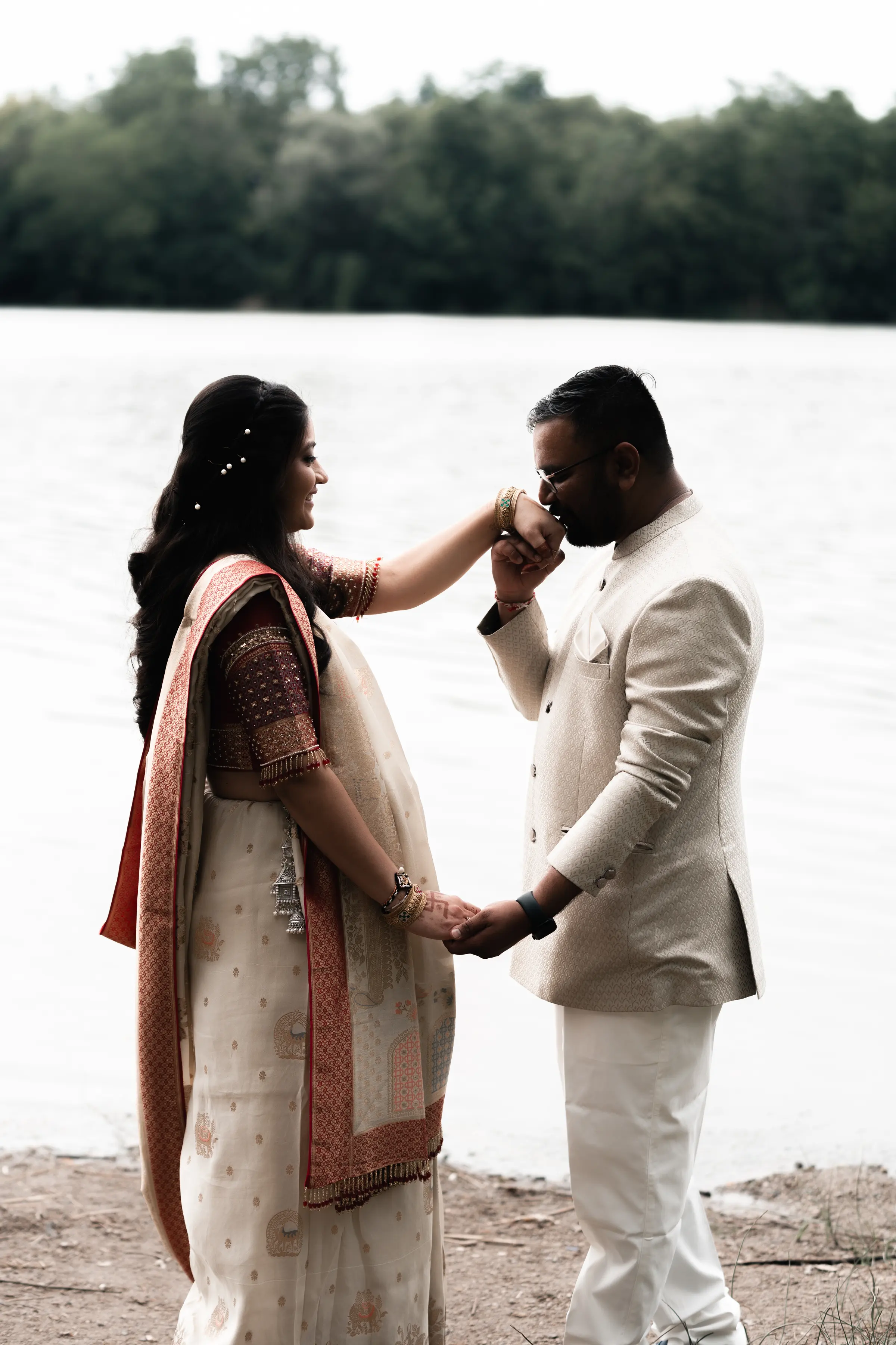Maternity photograph by Divyesh Dobariya, Ontario.