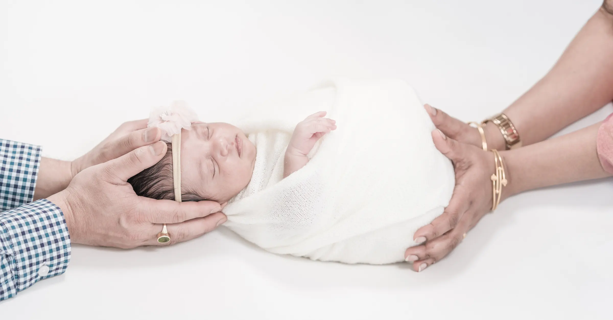Newborn photograph by Divyesh Dobariya, Ontario.